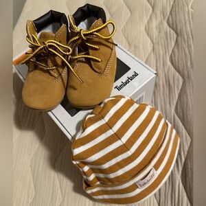 New! Timberland infant gift set